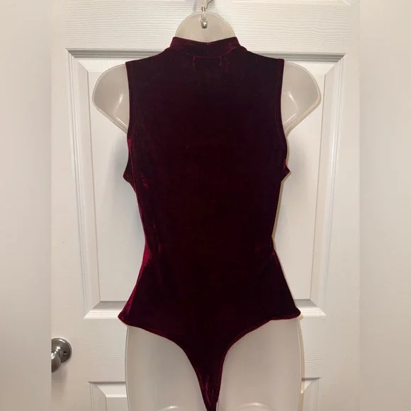 Chic Velvet High-Neck Bodysuit - Deep Burgundy - Picture 2 of 3